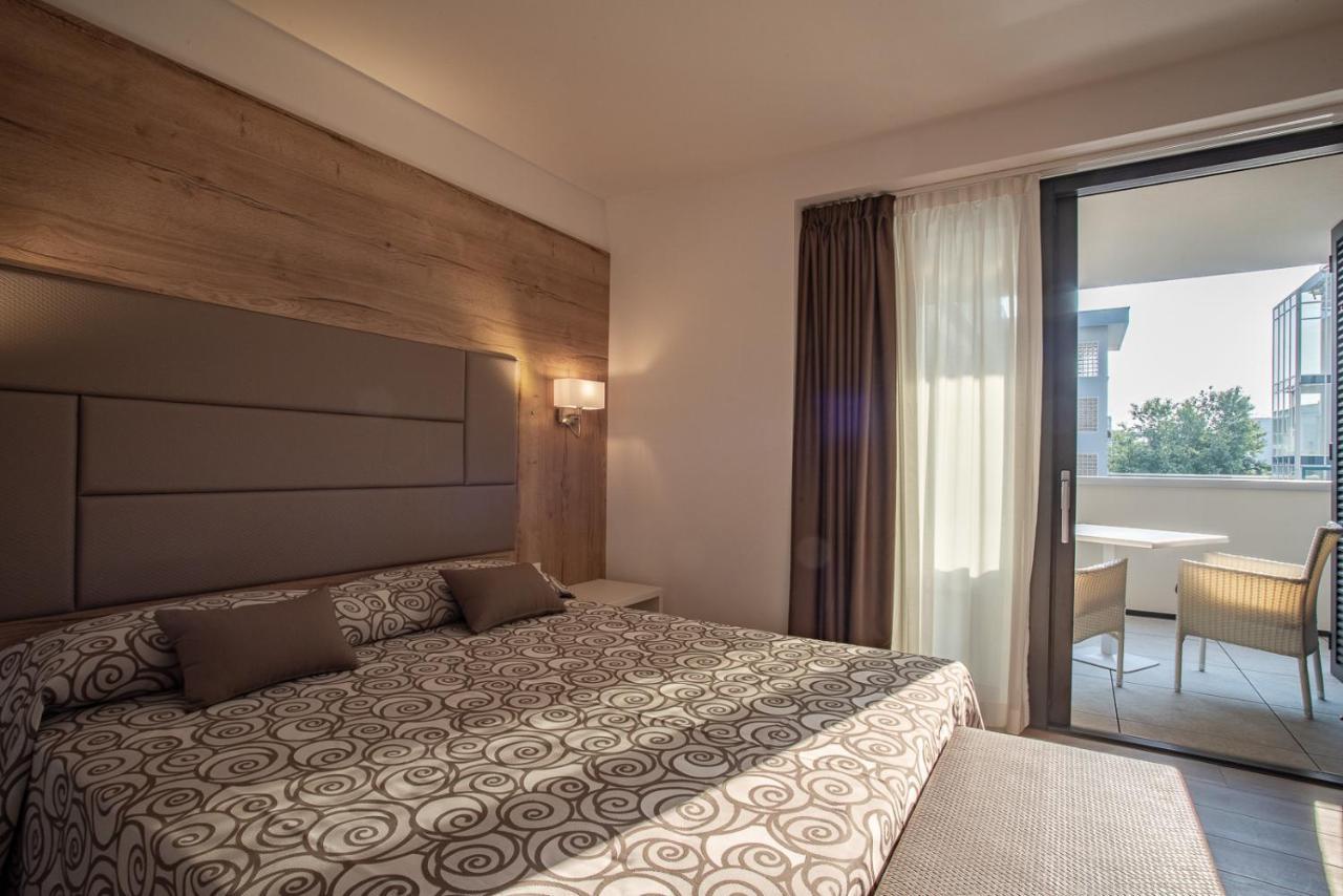 Aparthotel Miramare Grado Exterior foto